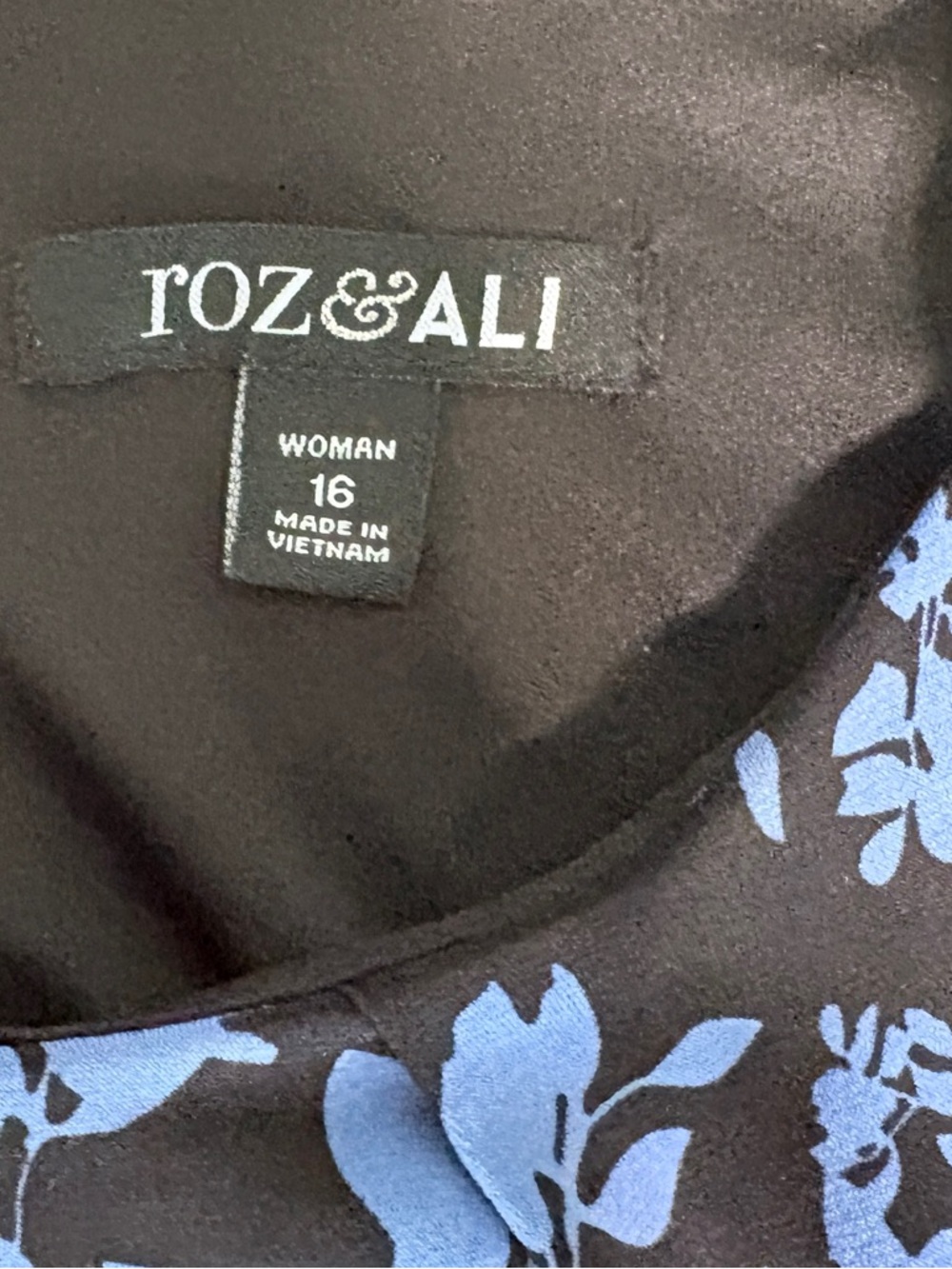 Roz & Ali Black with Blue Floral Print Jumpsuit Size 16W - Picture 8 of 8